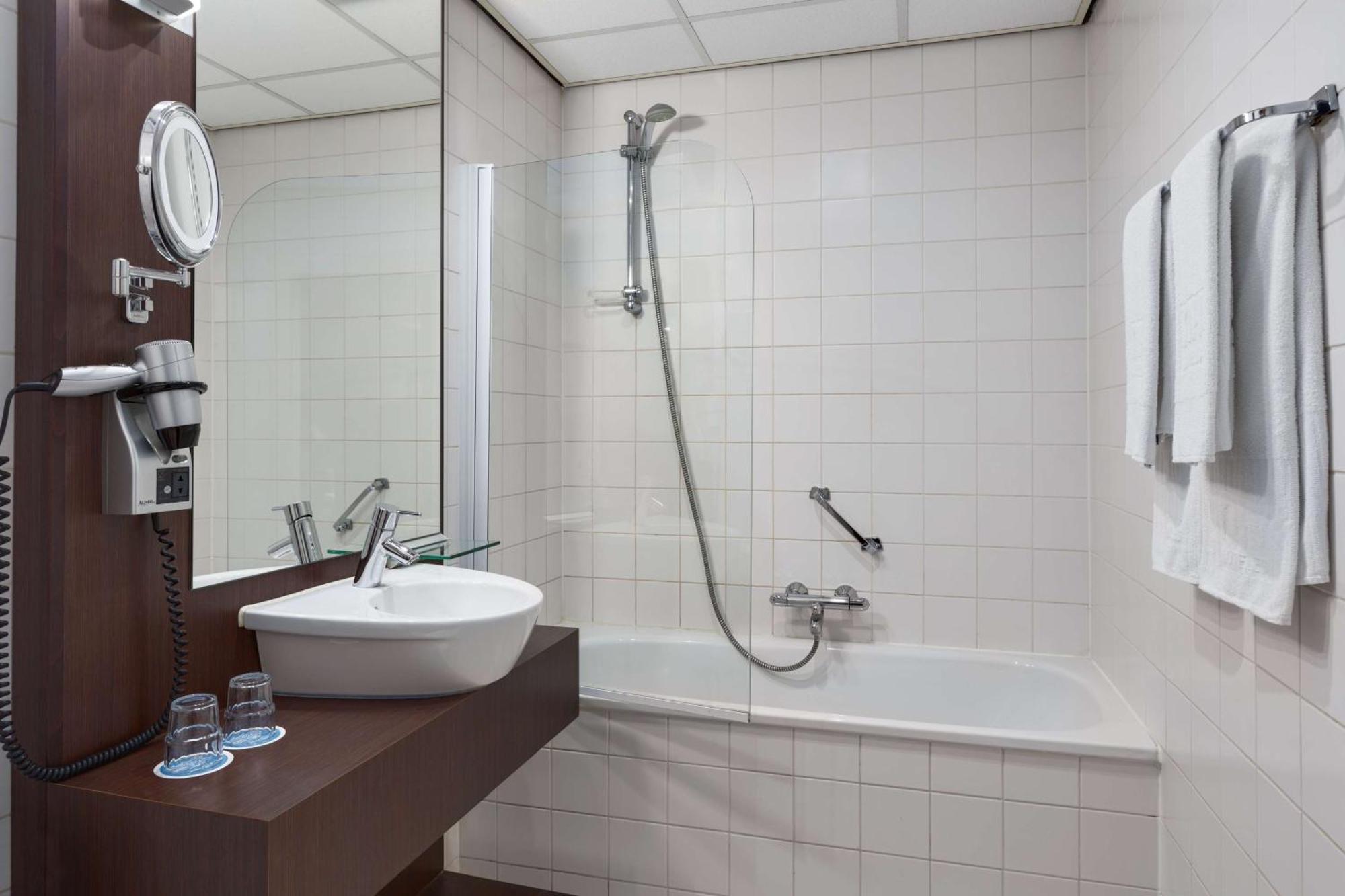 Nh Centre Utrecht Hotel Екстериор снимка