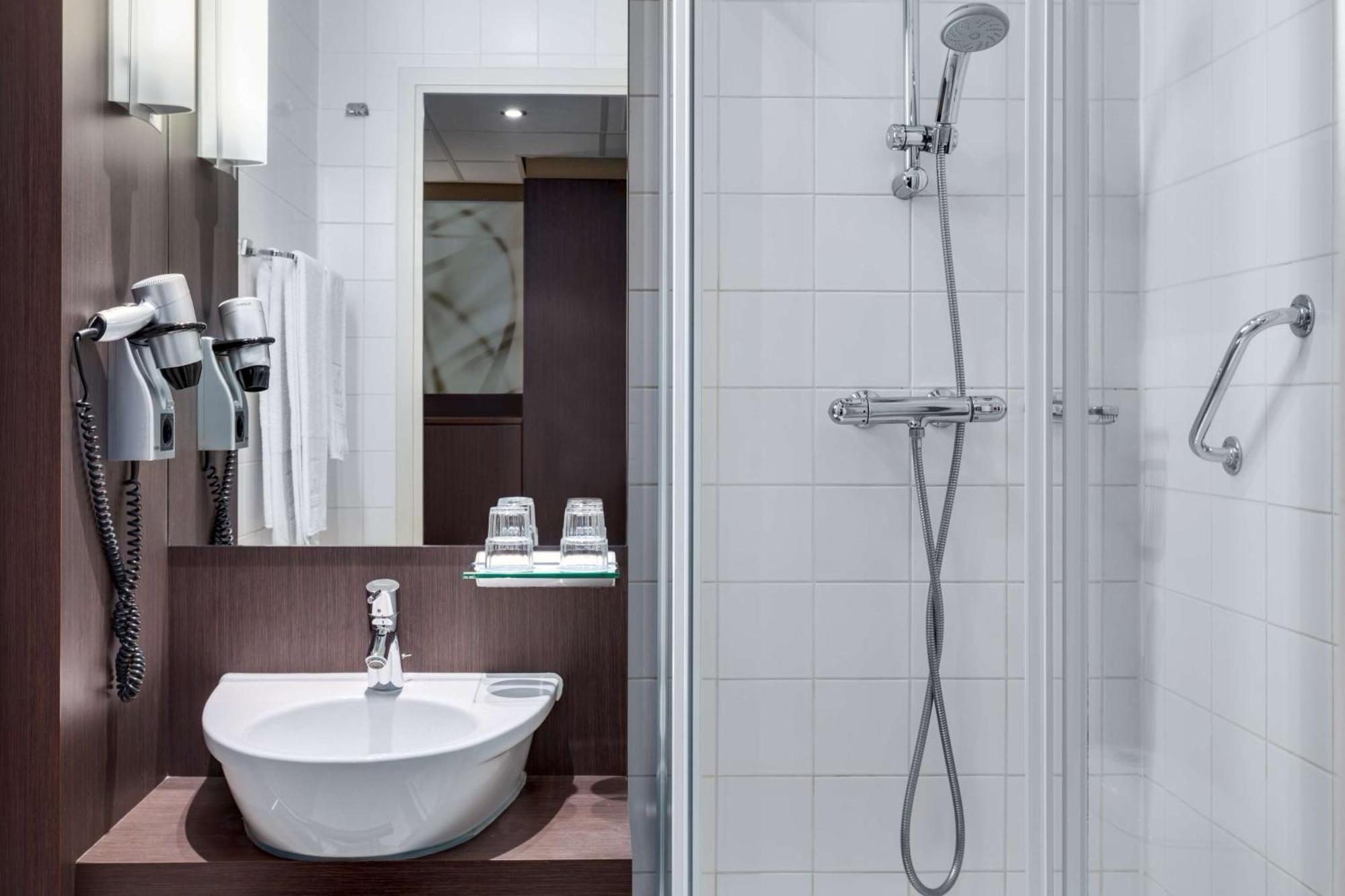 Nh Centre Utrecht Hotel Екстериор снимка
